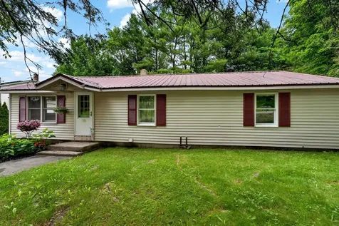 18 Granite Hill Road Manchester ME 04351