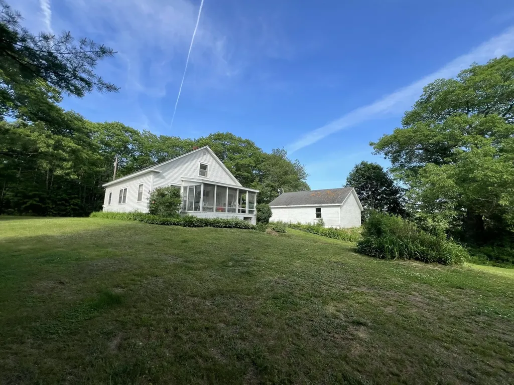 110 Lebanon Road Winterport ME 04496