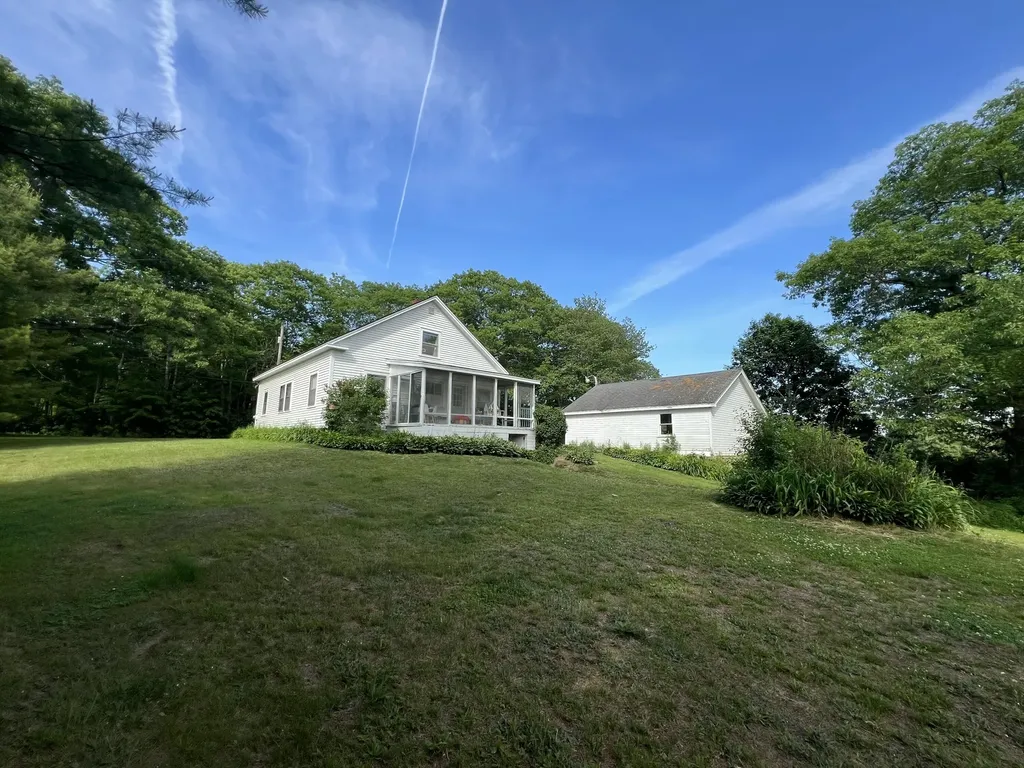 110 Lebanon Road Winterport ME 04496