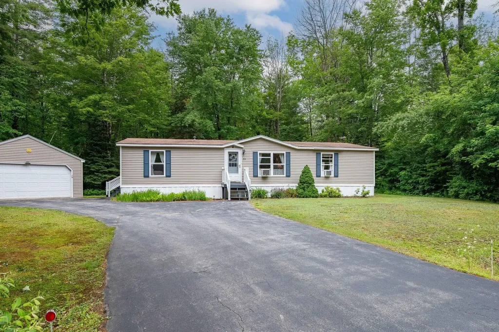 84 Briarwood Road Lebanon ME 04027