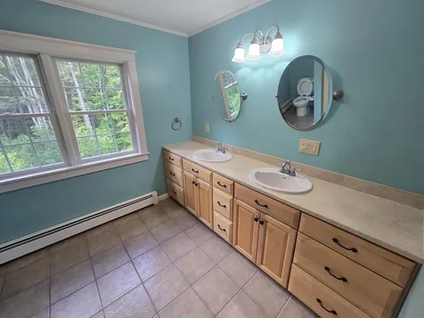 34 Jacob's Way Trenton ME 04605