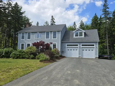 34 Jacob's Way Trenton ME 04605