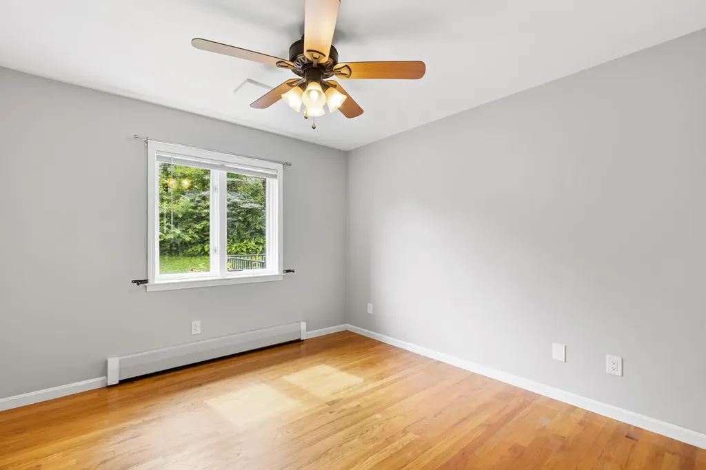 3 Abby Lane Biddeford ME 04005