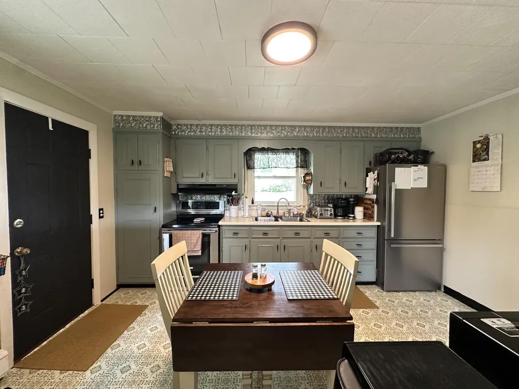 348 Main Road Eddington ME 04428