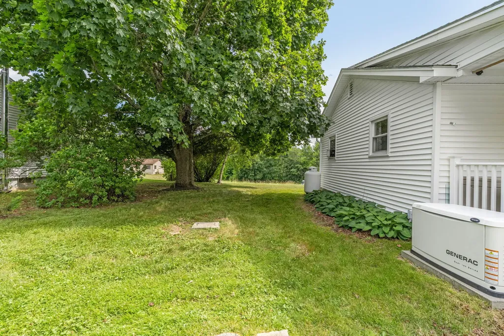 348 Main Road Eddington ME 04428