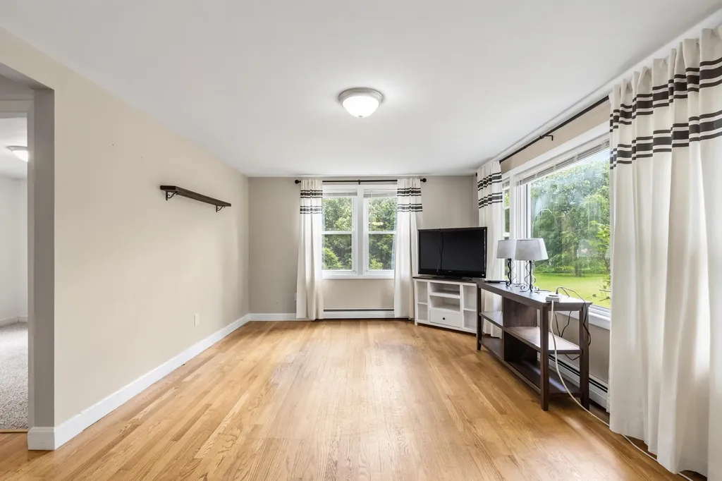 7 Sunrise Street Standish ME 04084