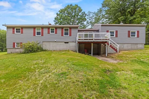 7 Sunrise Street Standish ME 04084