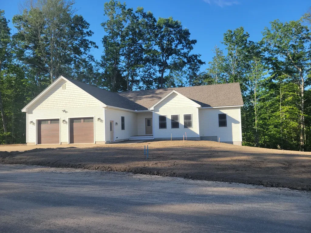 20 Eastern Lane Standish ME 04084