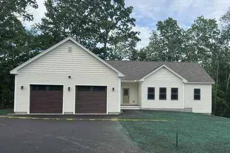 20 Eastern Lane Standish ME 04084
