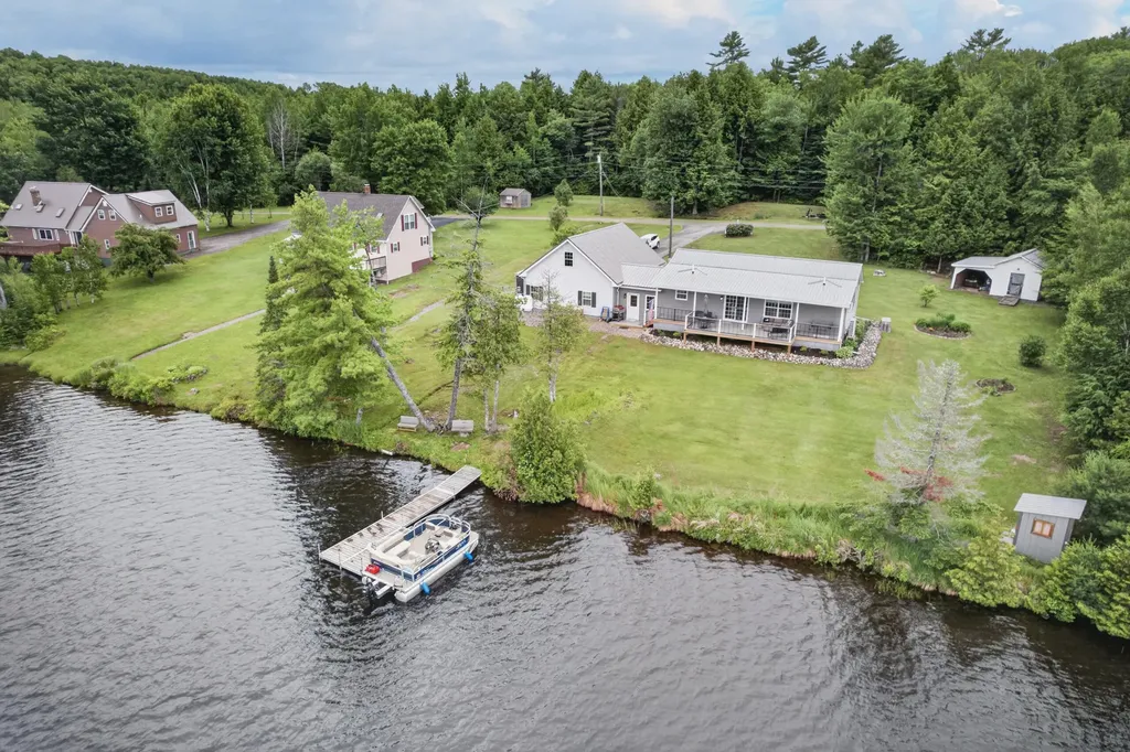 14 Autumn Lane Lincoln ME 04457