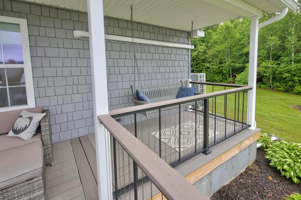14 Autumn Lane Lincoln ME 04457
