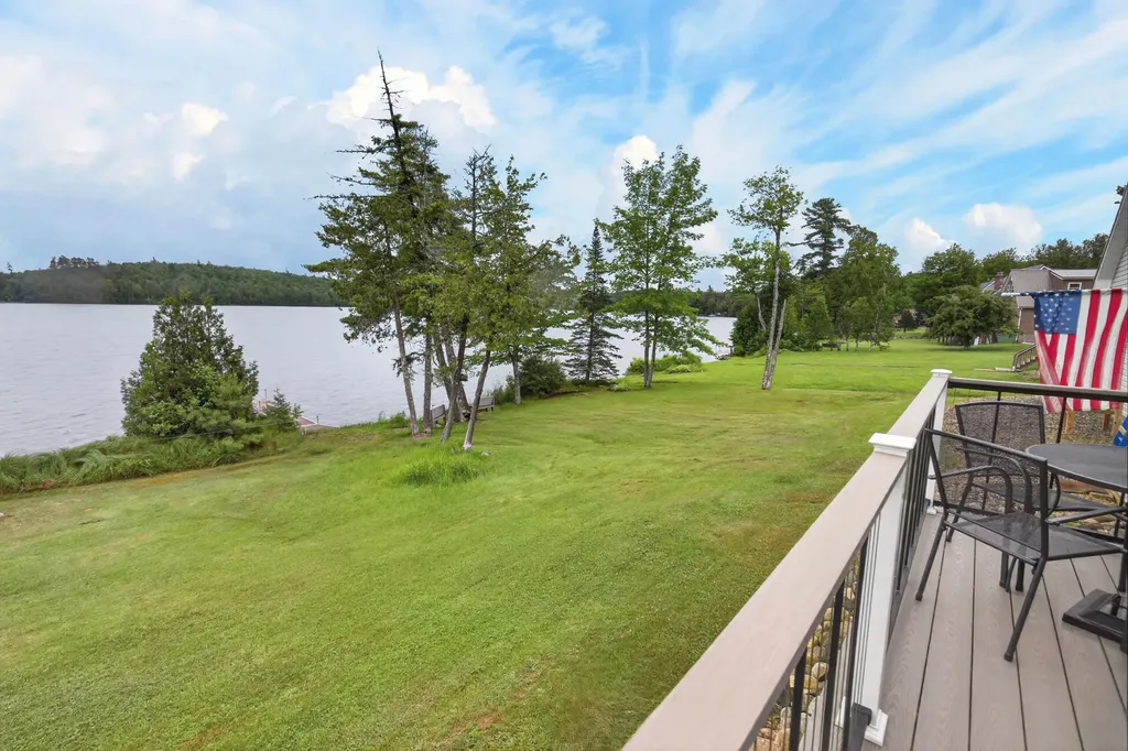 14 Autumn Lane Lincoln ME 04457