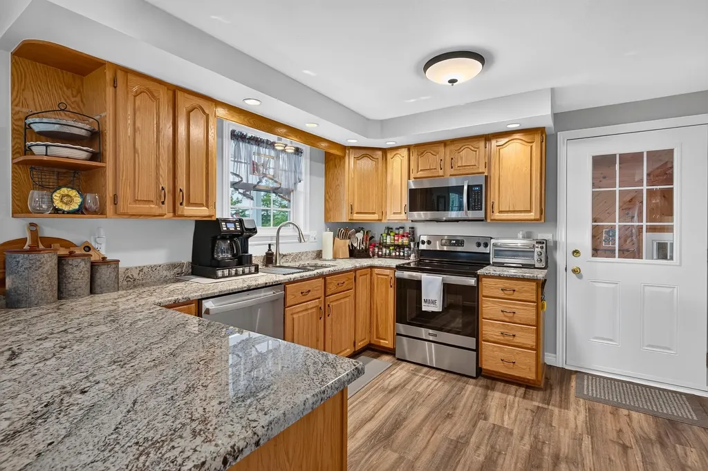 14 Autumn Lane Lincoln ME 04457