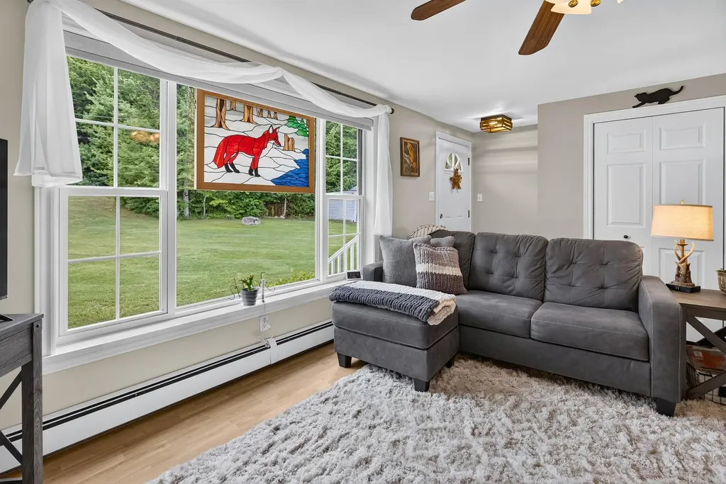 14 Autumn Lane Lincoln ME 04457