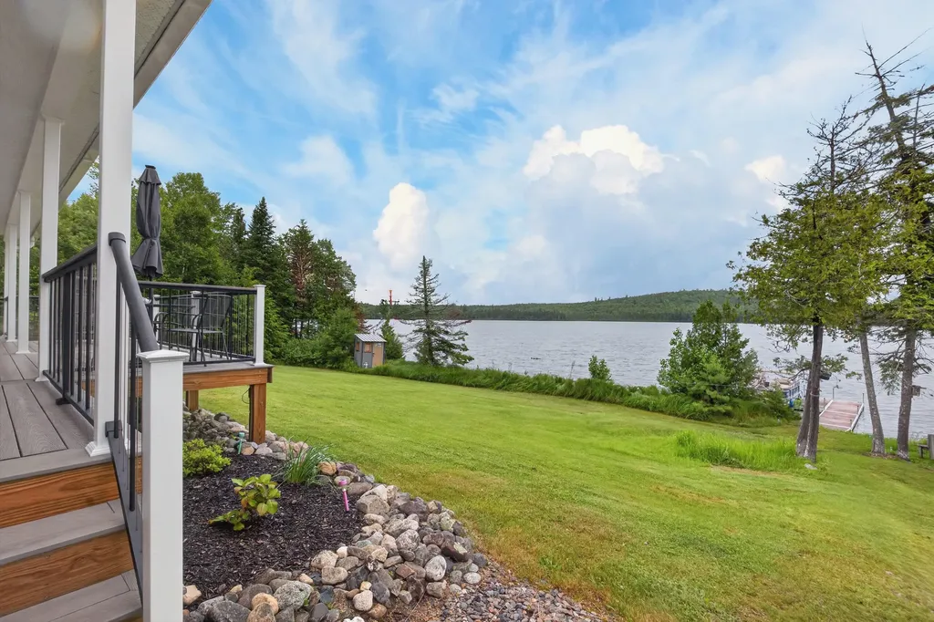 14 Autumn Lane Lincoln ME 04457