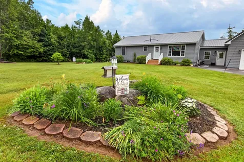 14 Autumn Lane Lincoln ME 04457