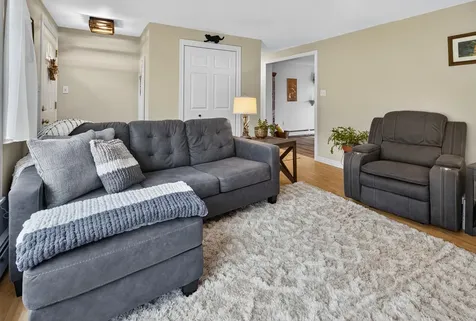 14 Autumn Lane Lincoln ME 04457