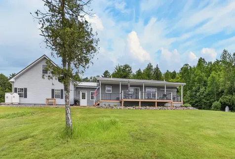 14 Autumn Lane Lincoln ME 04457