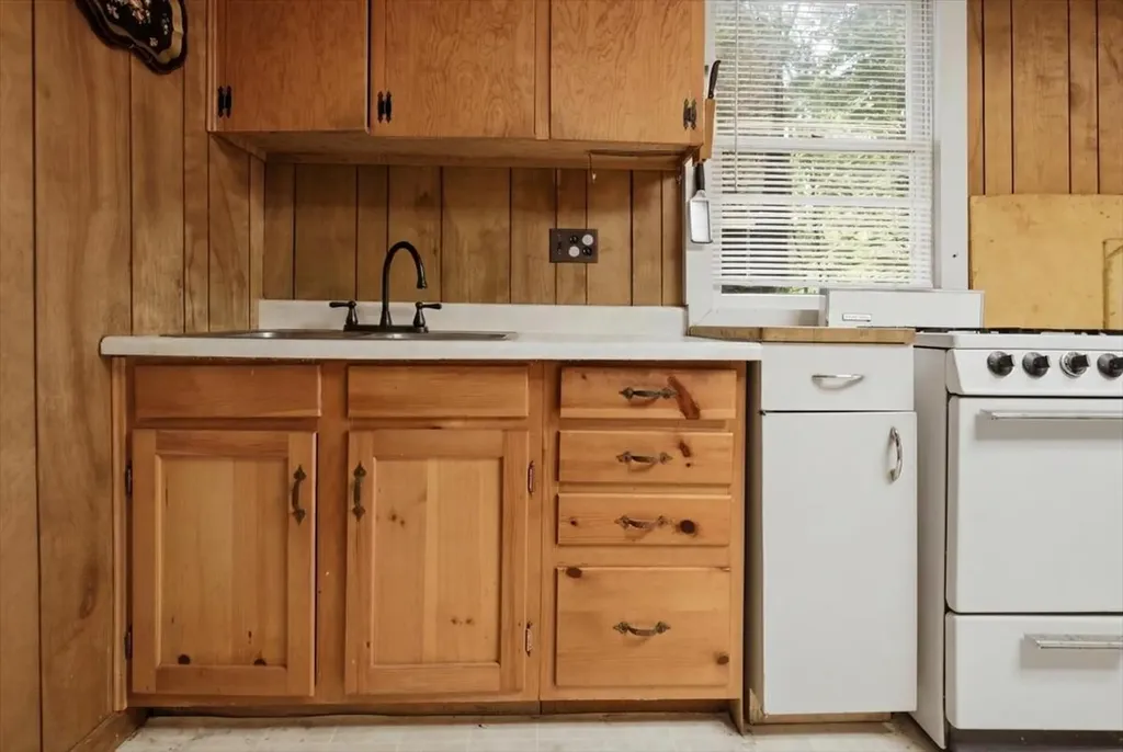260 Memorial Drive Winthrop ME 04364