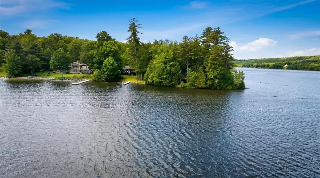 260 Memorial Drive Winthrop ME 04364