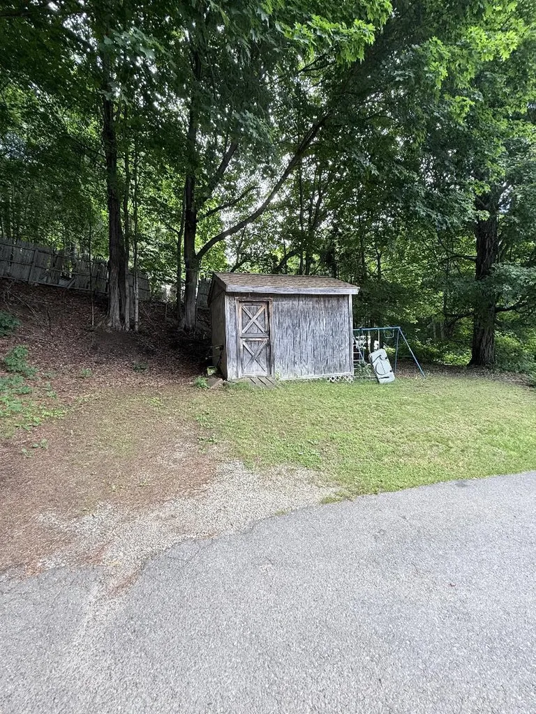 64 Oxford Street Augusta ME 04330