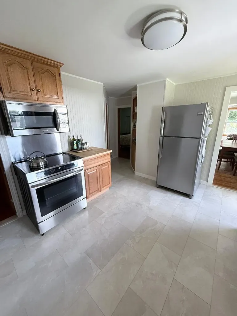 64 Oxford Street Augusta ME 04330