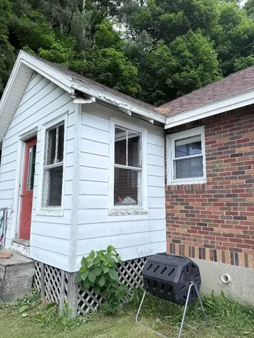 64 Oxford Street Augusta ME 04330