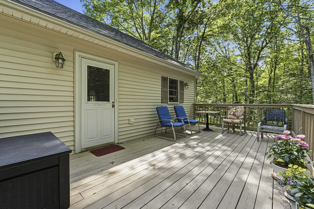 4 Mckenna Lane York ME 03909