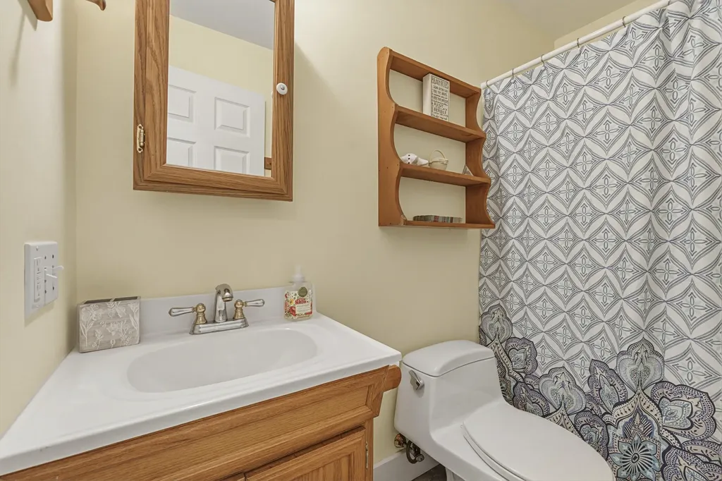 4 Mckenna Lane York ME 03909