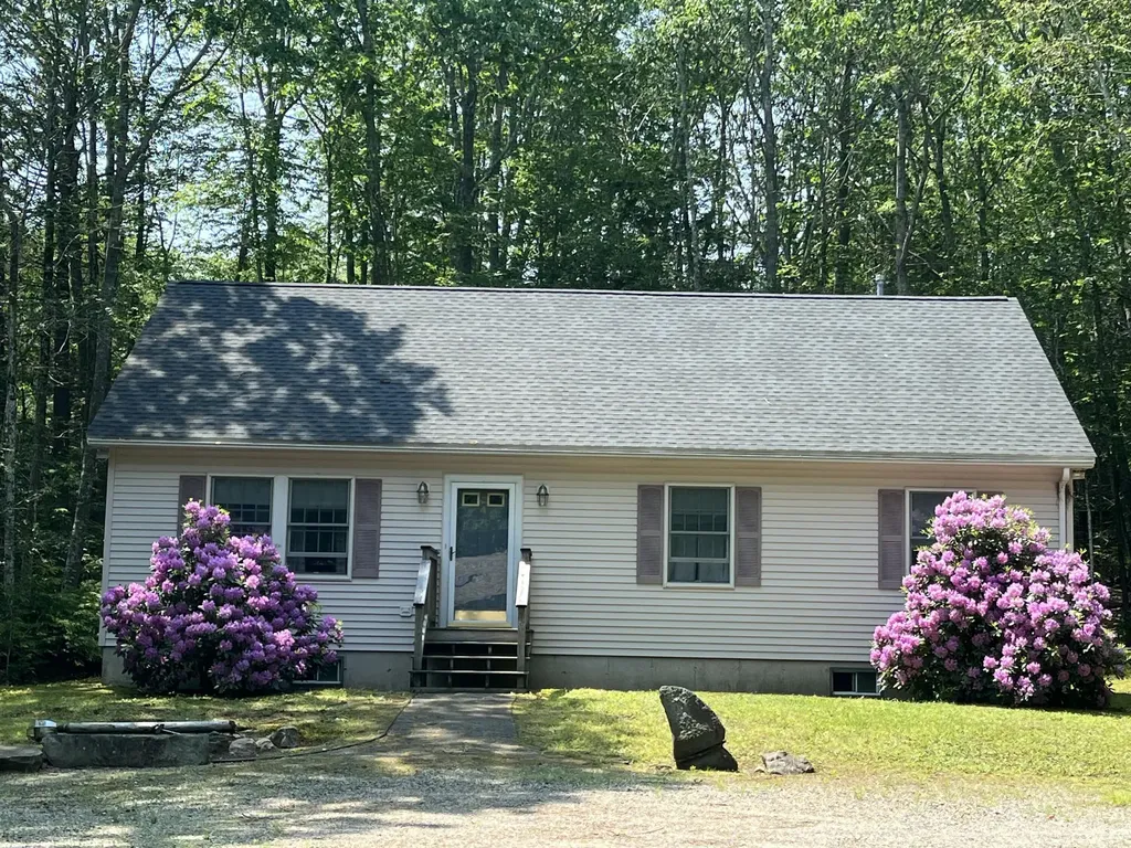 4 Mckenna Lane York ME 03909