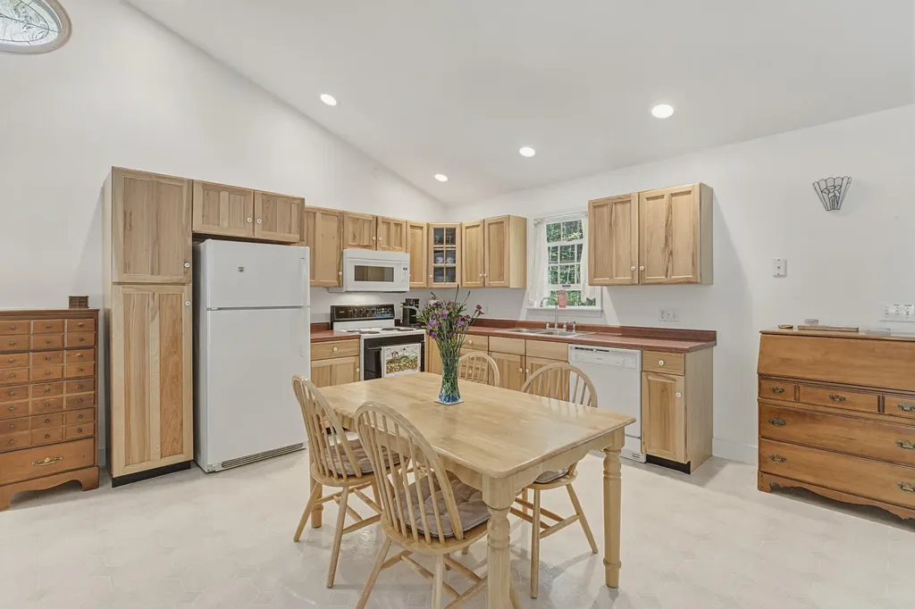 4 Mckenna Lane York ME 03909