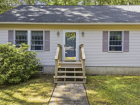 4 Mckenna Lane York ME 03909