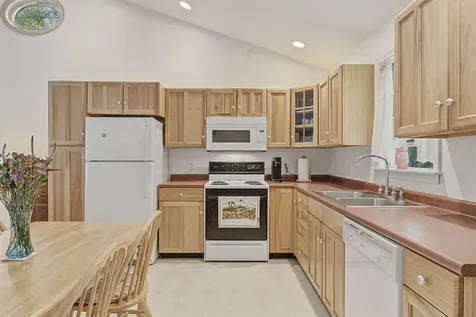 4 Mckenna Lane York ME 03909