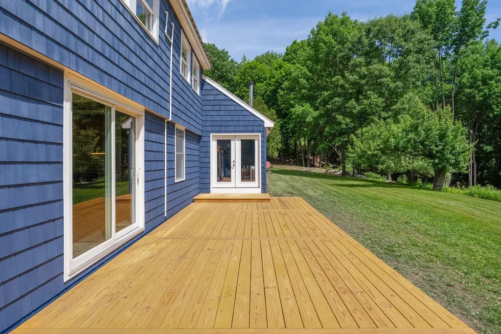 337 Route 133 Winthrop ME 04364