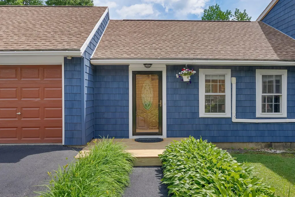 337 Route 133 Winthrop ME 04364