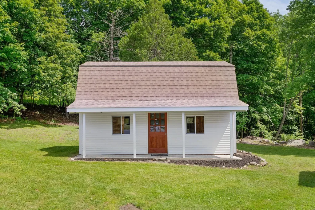 337 Route 133 Winthrop ME 04364