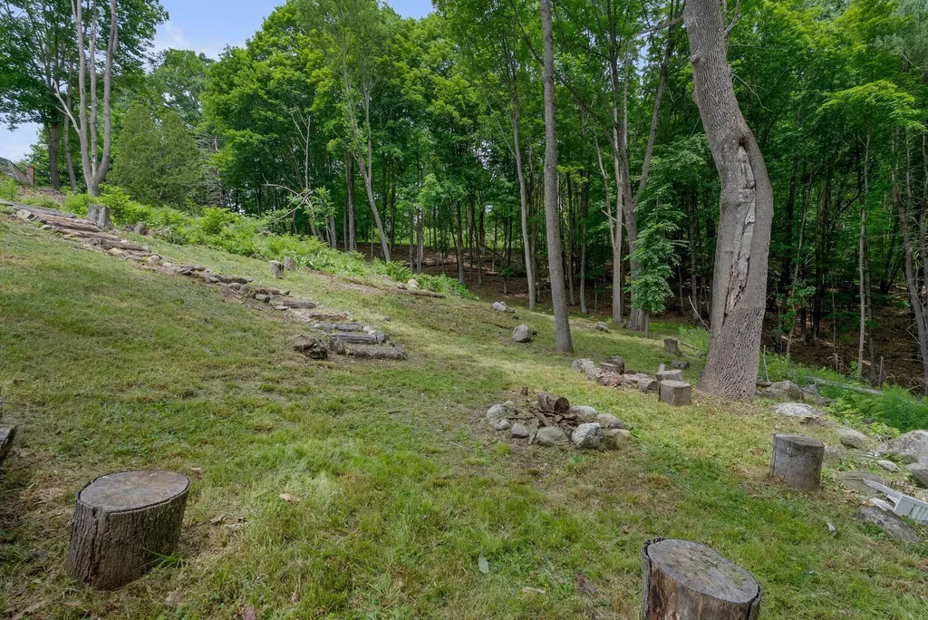 337 Route 133 Winthrop ME 04364