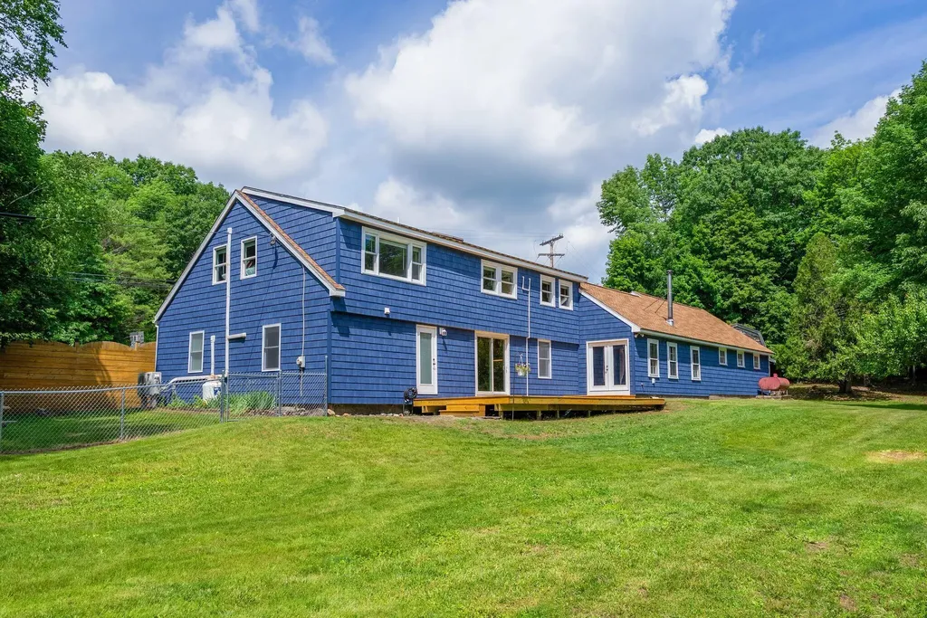 337 Route 133 Winthrop ME 04364