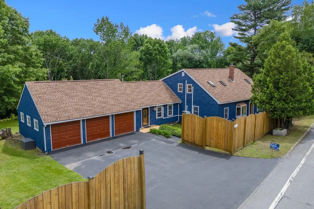 337 Route 133 Winthrop ME 04364