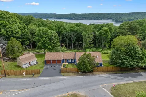 337 Route 133 Winthrop ME 04364