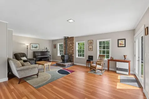 337 Route 133 Winthrop ME 04364