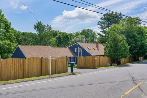 337 Route 133 Winthrop ME 04364