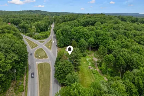 337 Route 133 Winthrop ME 04364