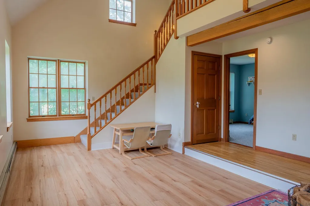 60 Oak Creek Buxton ME 04093