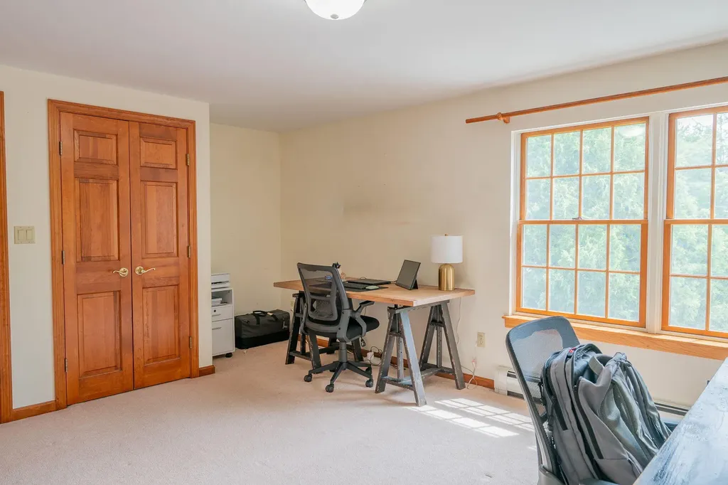 60 Oak Creek Buxton ME 04093