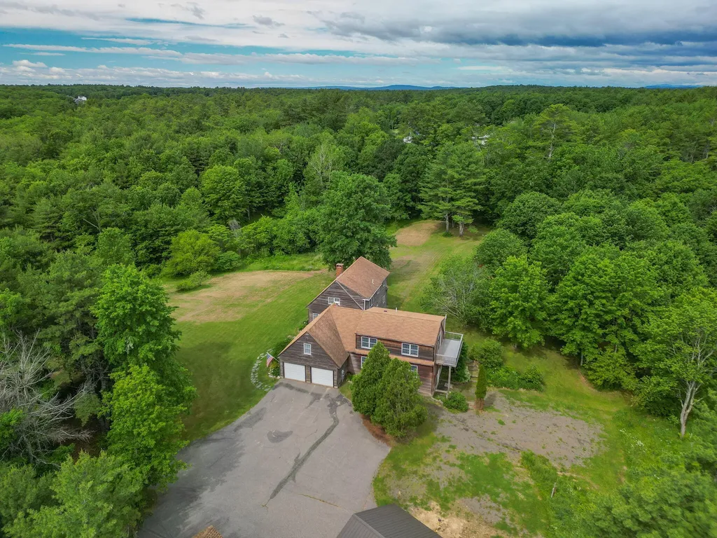 60 Oak Creek Buxton ME 04093
