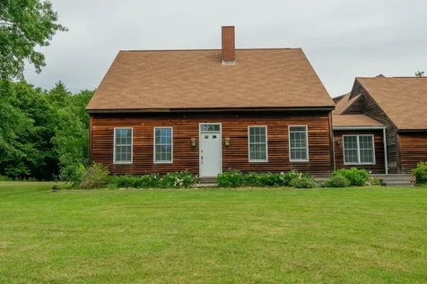 60 Oak Creek Buxton ME 04093