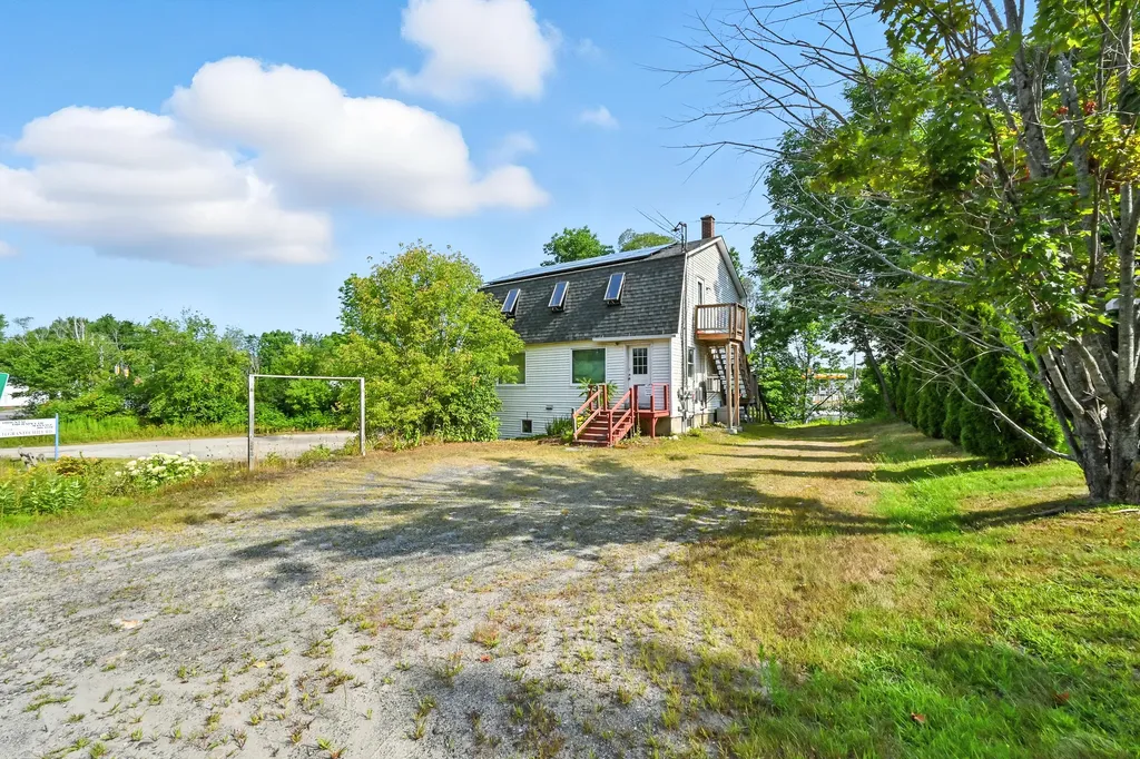 14 Granite Hill Road Manchester ME 04351