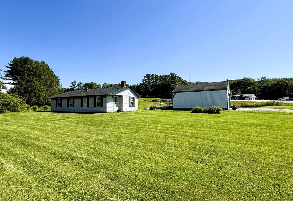 11 Depot Street Waldoboro ME 04572