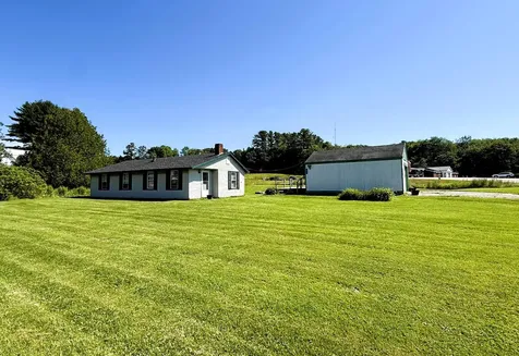 11 Depot Street Waldoboro ME 04572